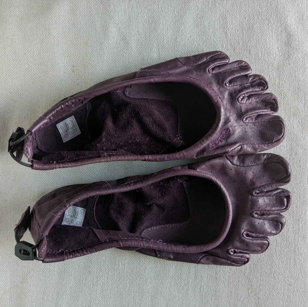 Vibram Purple Leather FiveFingers Shoes Size 39